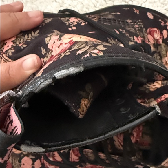 Dr. Martens Black Floral Lace-Up Combat Boots - Picture 7 of 8